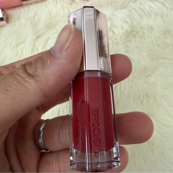 Lancôme 
Lip Idole JuicyTreat Hydrating Lip Gloss 37 red-y or not  brand new - Picture 4 of 5
